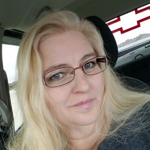 Meet your Posher, Sandi